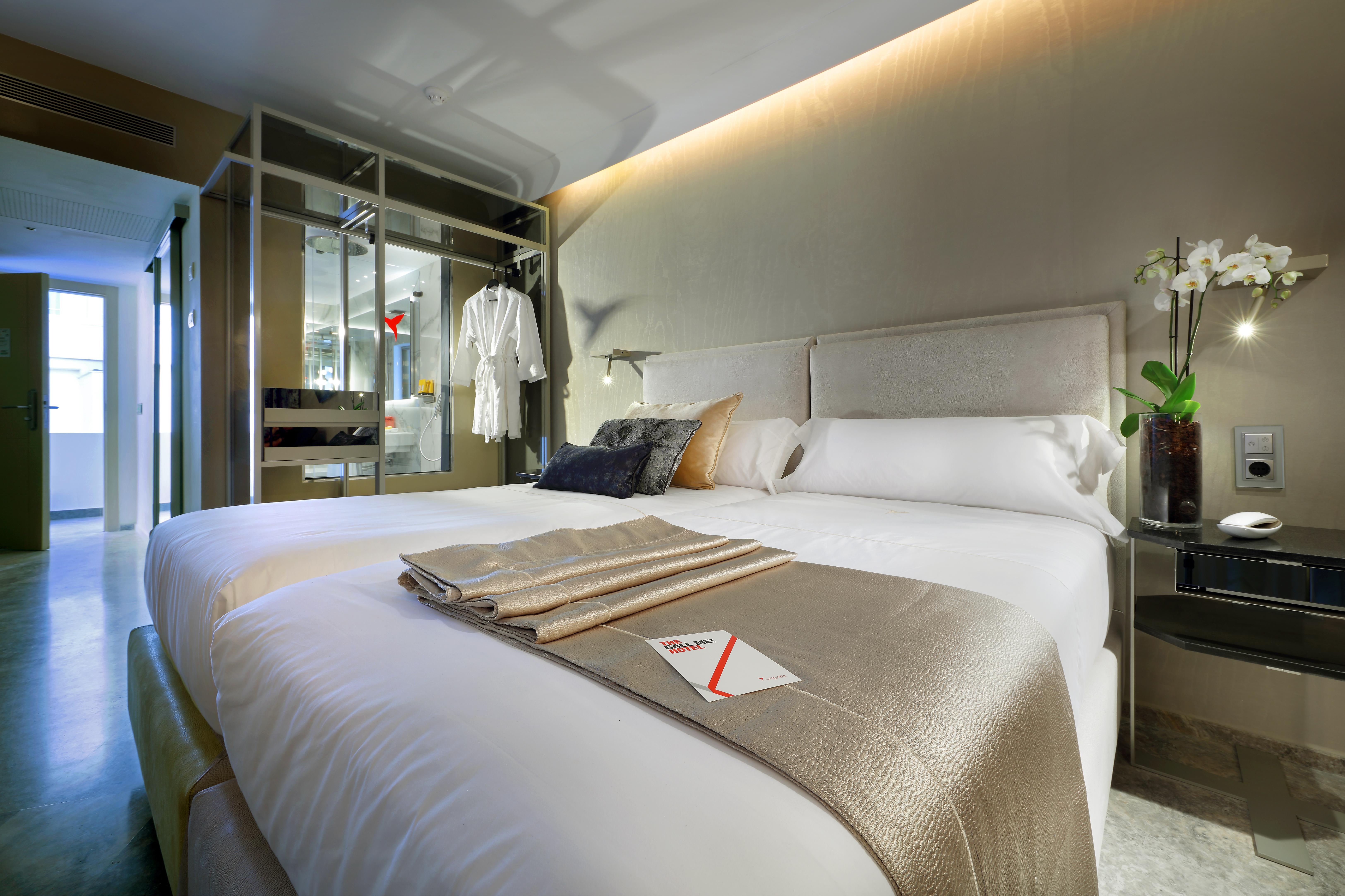 The Unexpected Ibiza Hotel - Ushuaia Club Entrance Included (Adults Only) Platja d'en Bossa Eksteriør bilde A bedroom at the hotel