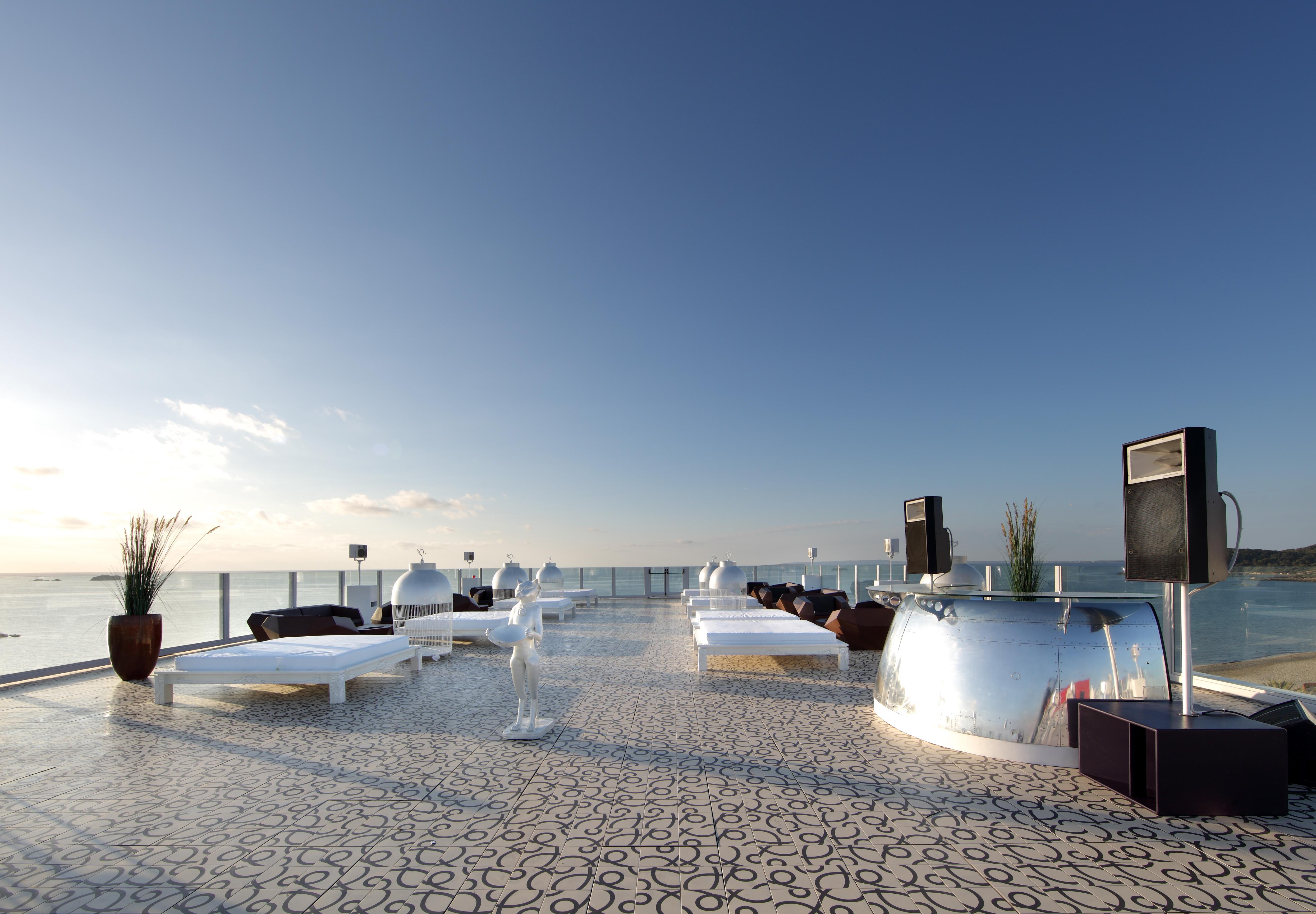 The Unexpected Ibiza Hotel - Ushuaia Club Entrance Included (Adults Only) Platja d'en Bossa Eksteriør bilde The Sky Bar